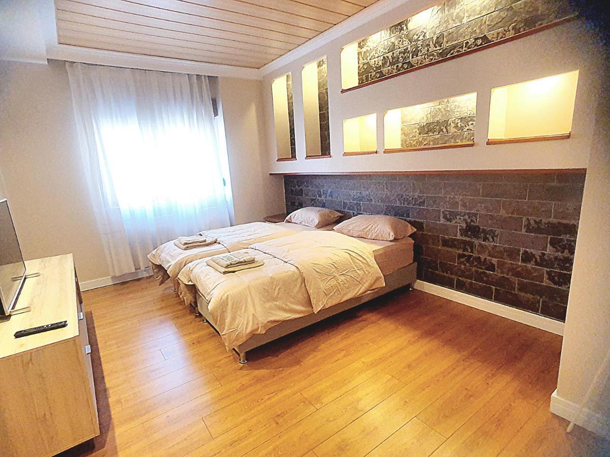 Appartamento Centerscape - Studio By Dion Tirana Esterno foto